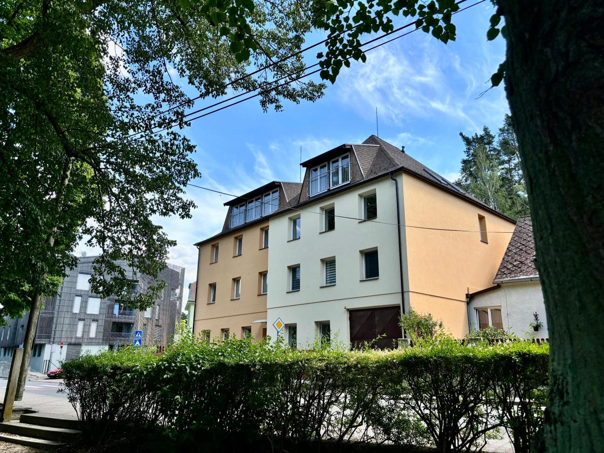 Remote Work Friendly Zahradni Apartman U Jezera ستير سبلافي المظهر الخارجي الصورة